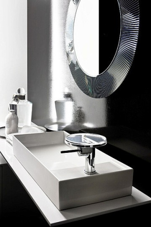 Зеркало Laufen Kartell 3.8633.1.084.000.1 прозрачный пластик