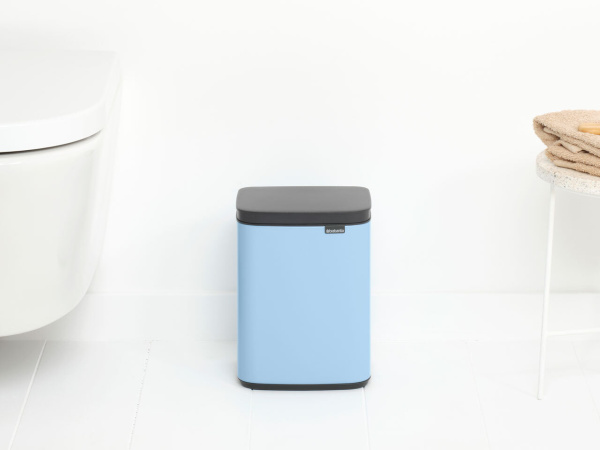 Мусорное ведро Brabantia Bo 224003 4 л, нежно-голубое