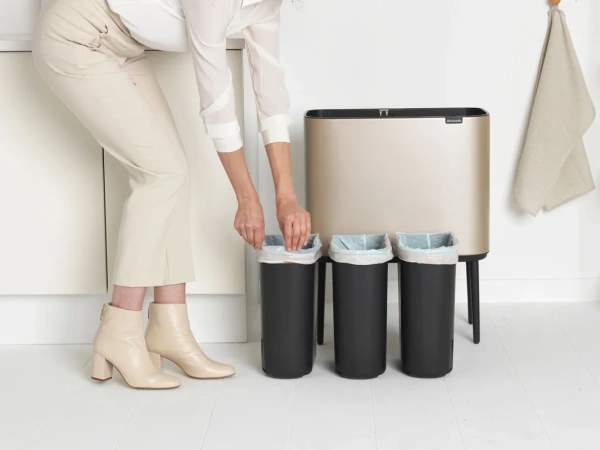 Мусорное ведро Brabantia Bo Touch Bin 304644 11+11+11 л, шампань