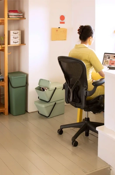Мусорное ведро Brabantia Sort&Go 277764 20 л, мятно-голубой