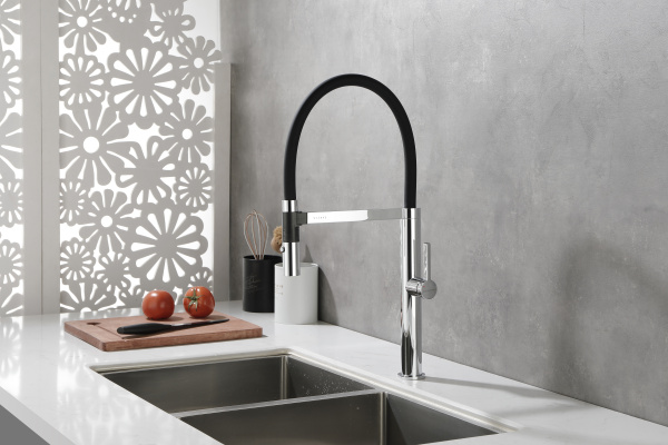 смеситель для кухни paulmark leader le214101-cr хром/ черный