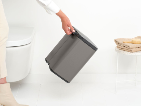 мусорное ведро brabantia bo 222924 7 л, платиновое