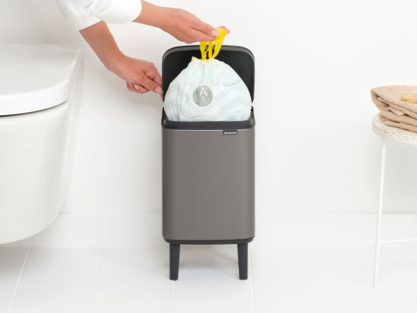 Мусорное ведро Brabantia Bo Hi 227127 4 л, платиновое
