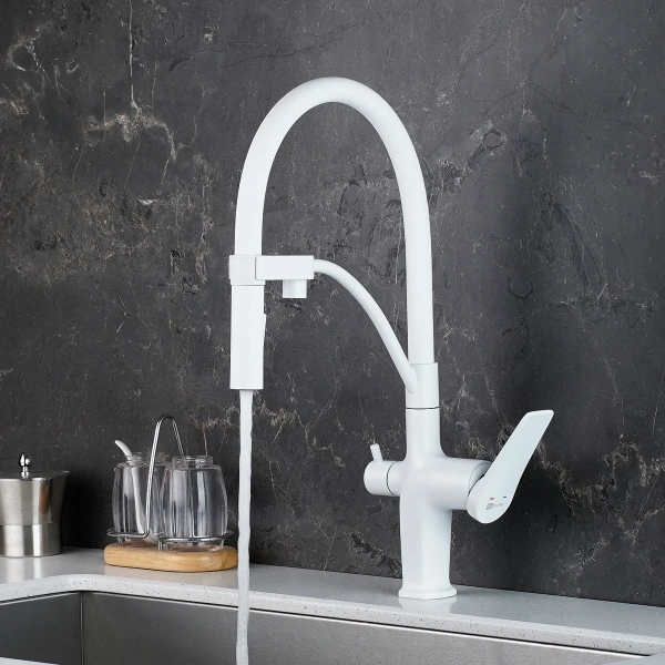 смеситель для кухни lemark bronx lm3761mw с подключением к фильтру, гибким изливом, белый матовый