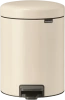 Мусорное ведро Brabantia NewIcon 149900 5 л, бежевое