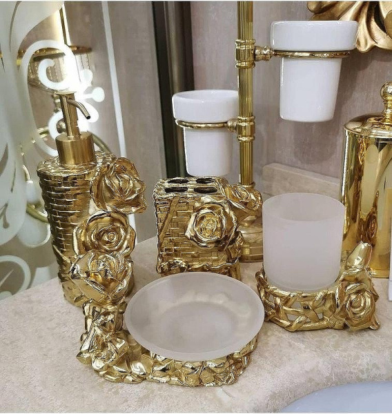 Дозатор для мыла Art&Max ROSE AM-B-0091A-Do настольный, золото Дозатор для мыла Art&Max ROSE AM-B-0091A-Do настольный, золото